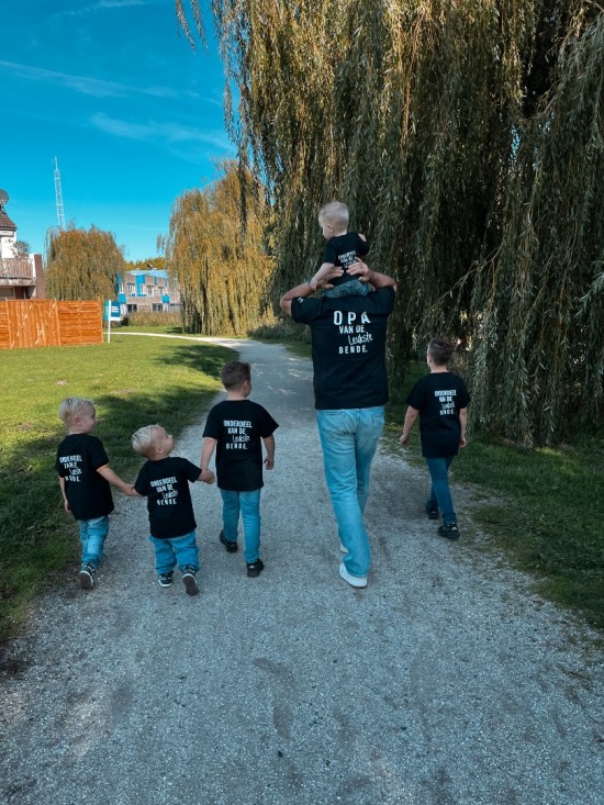 6 matching shirts voor opa en kleinkinderen   de leukste bende gepersonaliseerd 2