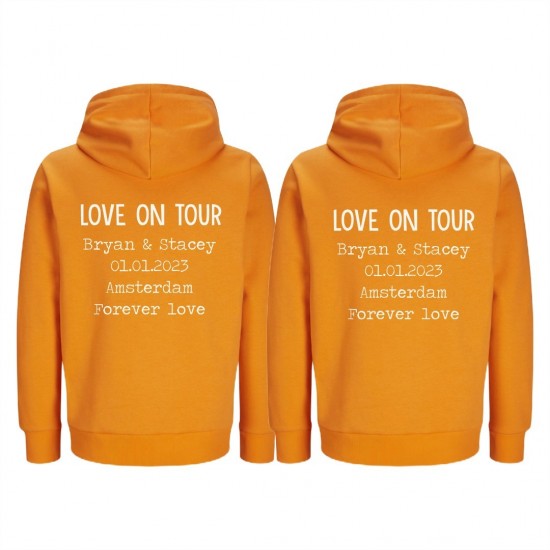 Koningsdag hoodies voor koppels love on tour met namen datum en plaatsnaam