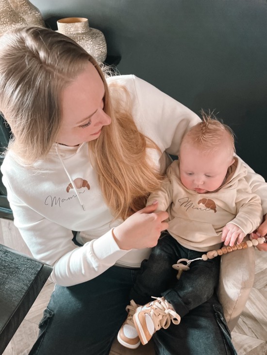 Matching hoodies moeder en kind mama en mini