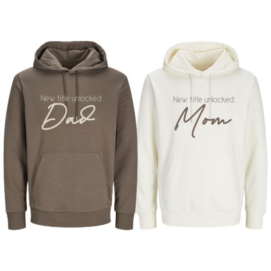 Matching hoodies zwangerschaps bekendmaking new title inlocked dad en mom