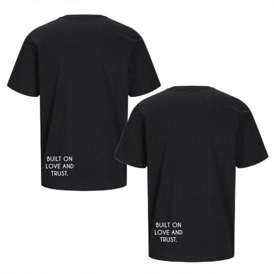 Matching koppel cadeau shirts built on  love and trust met liefdes datum