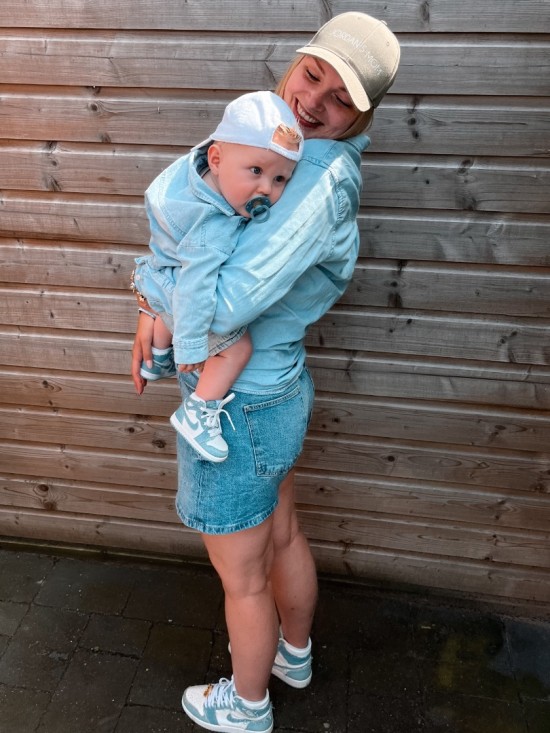 Matching petten voor moeder en kind mom of met kindernaam moederdagcadeau persoonlijkkerstcadeauvoormoeder 3 2