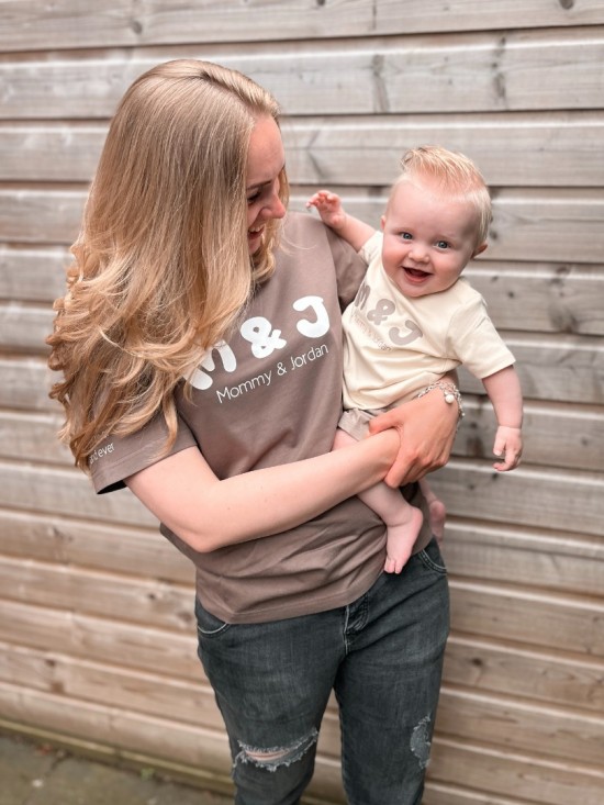 Matching shirts voor moeder en kind mommy en kindernaam forever and ever and ever