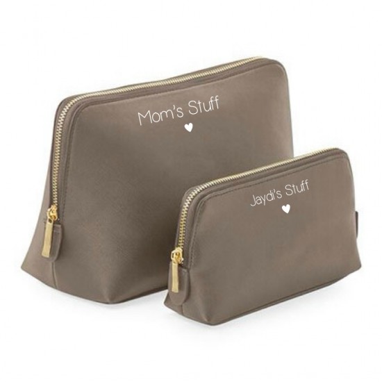 Moederdag cadeau toilettassen voor moeder en dochter moms stuff en kindernaam stuff