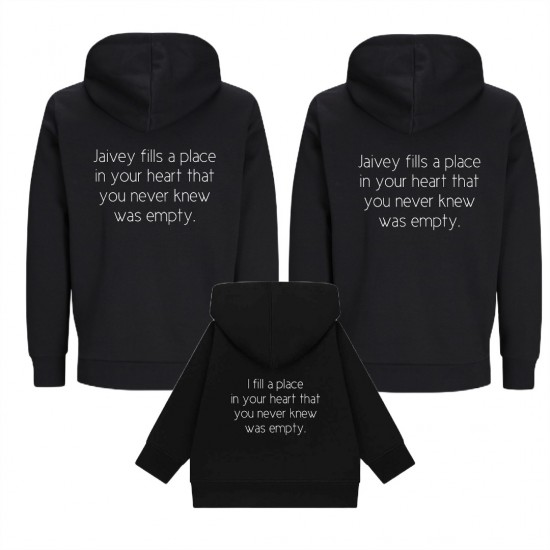 Twinning vader moeder en kind hoodies a place in your heart met kindernaam