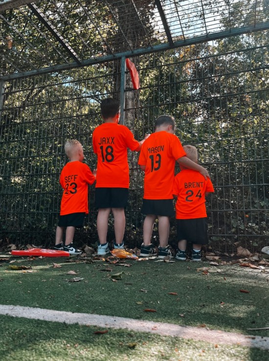 Wk voetbaltenue kids met eigen naam en rugnummer  maat 98 140 2